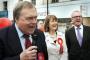 JOHN PRESCOTT, HARRIET HARMON & IAN AUSTIN rally the troops in Dudley, West Midlands, in April 2010.
Picture by PHIL LOACH